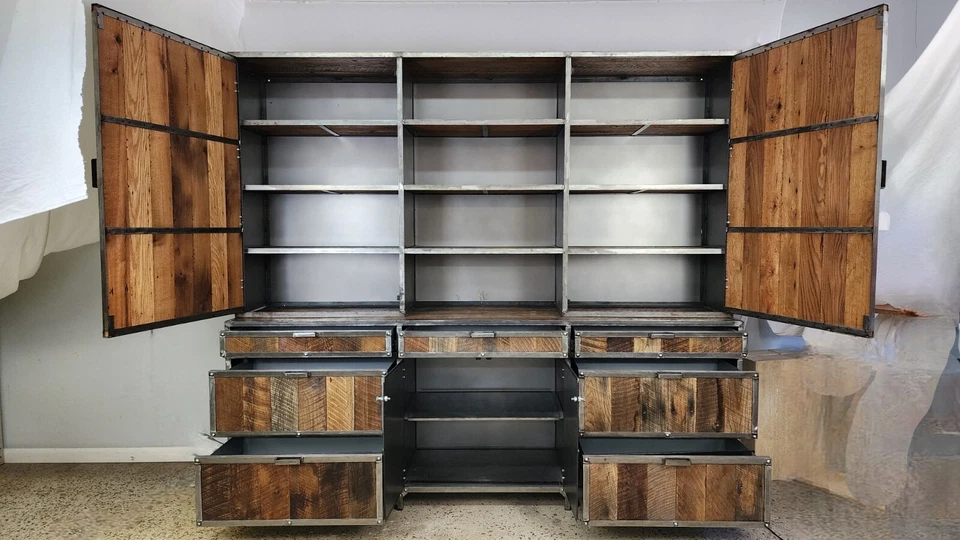 Credenza Industrial con Enganche Madera Recuperada Soldada Alta Gama Brutalista 96" ALTO! Foto 1 de 4