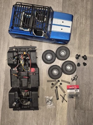 Camión sobre orugas Redcat Gen9 Scout 800A escala 1/10 listo para funcionar, azul Foto 1 de 4