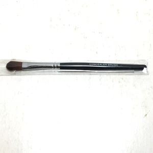 Younique - Concealer Brush - makeup brush NEW - Picture 1 of 4