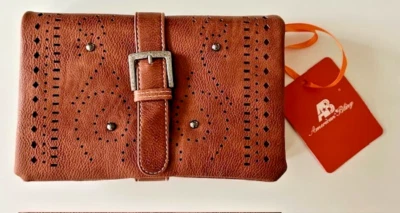 Montana West American Bling Hebilla Bandolera Muñequera Bolso sin asas Cartera Foto 1 de 4