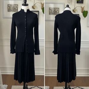 Vintage 70s St John 2pc Pleated Skirt Suit Set Santana Knit Black 4 - Picture 1 of 10