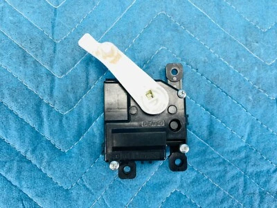 Servo amortiguador evaporador delantero de CA Lexus LX570 Land Cruiser (para soplador) OEM Foto 1 de 4