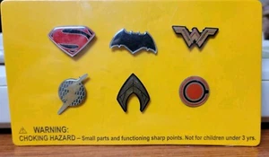 DC Justice League 2017 Promo Pin Set New Sealed - Picture 1 of 2