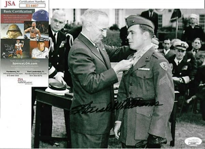 Hershel W. Williams Signed 8x10 Photo, Iwo Jima, Medal of Honor, Truman, JSA COA - Picture 1 of 2