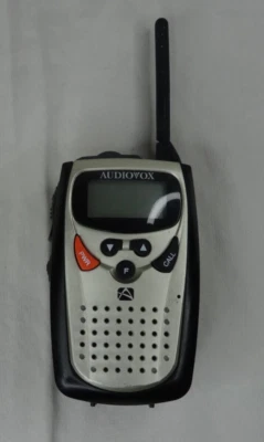 Audiovox 对讲机 FR-530 2 路无线电测试工作电池供电 — 第 1/4 张图片