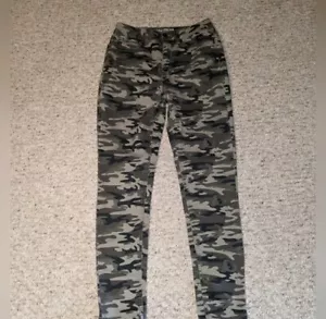 No Boundaries Pants Size 5 Juniors Green Camo High Rise Skinny Pockets - Picture 1 of 4
