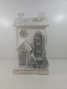 Holz glitzernd/beflockt weiß & silber Weihnachtshaus beleuchtet 15" - Bild 1 von 10