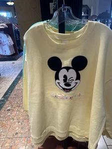 Disney Parks Sweatshirt 2025 bestickt Mickey gelb Erwachsene Oversized M Neu mit Etikett - Bild 1 von 1