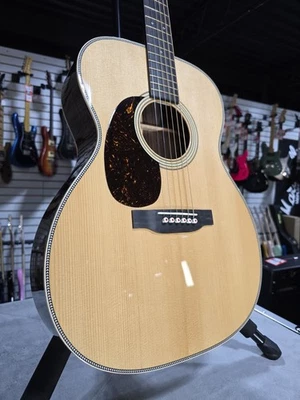 Martin 000-28 Moderno Deluxe para zurdos - Natural con estuche rígido original y plek*D #294 Foto 1 de 4