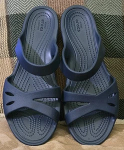 NEW Crocs Iconic Comfort Kelli Womens Sandals Size 9 Blue Low Wedge Slide Beachy - Picture 1 of 21