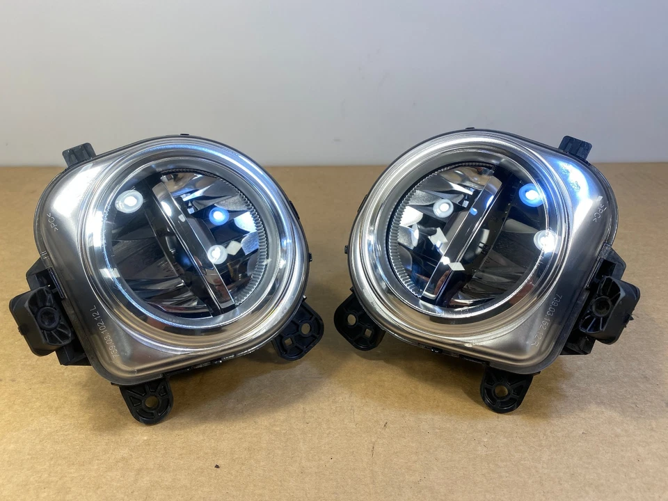 Par de luces antiniebla derecha y derecha BMW X3 X4 X5 X6 2014-2018 OEM LED/SOLO PARA LED CABLEADO BMW Foto 1 de 4