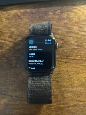 Apple Watch Series 5 44 мм космический серый алюминиевый корпус (GPS) - Изображение 1 из 3