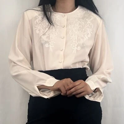 Blusa vintage de gasa crema Jaclyn Smith con bordado Foto 1 de 4