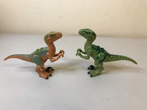Lego Jurassic World Velociraptors Charlie & Echo 2015 Dinosaur Figures (75920) - Picture 1 of 9