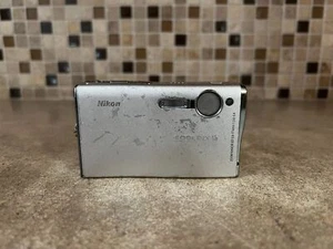 NIKON COOLPIX S6 6.0MP DIGITAL CAMERA - GRAY METALLIC D3-2(7) - Picture 1 of 4