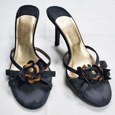 Chanel Gatito Sandalia Tacón Flor Cuero Gamuza Negra Talla 38.5 Foto 1 de 4