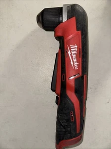 Taladro inalámbrico de ángulo recto Milwaukee 2415-20 M12 12V 3/8" - Imagen 1 de 2