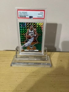 Luka Doncic 2021-22 Panini - Pallacanestro Mosaico Verde #282 Prizm -PSA 10 Lowpop - Foto 1 di 6