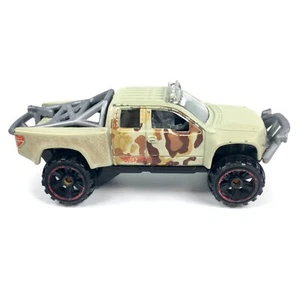 Camioneta pickup Ford Hot Wheels Sandblaster Redline bronceada camuflaje desierto, 2010 Malasia - Imagen 1 de 11