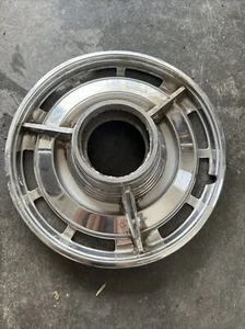 vintage hubcaps - Picture 1 of 5