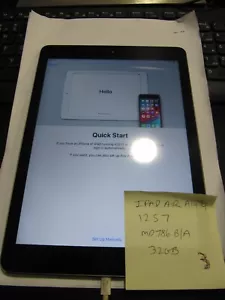 Apple iPad Air A1474 WiFi Light Grey 32GB Tablet EXCELLENT WORKING ORDER XMAS - Picture 1 of 3