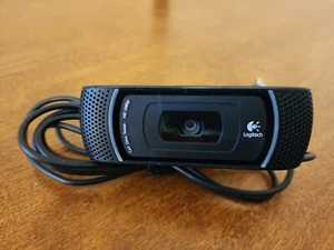 Kamera internetowa Logitech C910 Pro 1080p do komputera - Carl Zeiss Tessar Optic - osłona prywatności - Zdjęcie 1 z 3