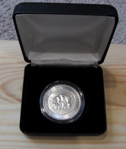 🔥1.5 oz Silver Canadian Polar Bear Coin in Velvet Display Case - Picture 1 of 8
