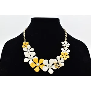 Collana Vintage Margherita Ape Fiore Collare Dichiarazione Estiva Giallo Bianco Y2K BinBN - Foto 1 di 12