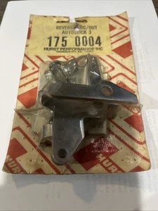 HURST PERFORMANCE SHIFTER REVERSE LOC / OUT AUTOSTICK 3 BRACKET #175-0004 NOS - Picture 1 of 6