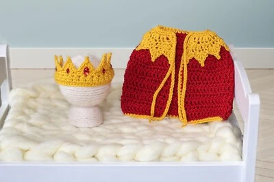Crochet Prince Baby Crown and cape, Newborn size Photo Prop Baby Shower Gift - Image 1 of 2