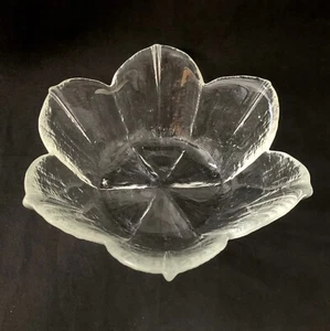 Kosta Boda Sweden Glass Lotus Bowl Petals Flower 7" - Picture 1 of 6