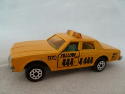 AI751 MAJORETTE CHEVROLET IMPALA 1:69 REF 240 TAXI YELLOW BON ETAT - Photo 1/4
