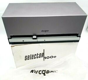 Discgear Selector 100e Auto CD DVD Blu-Ray Retrieval System Storage Box Silver