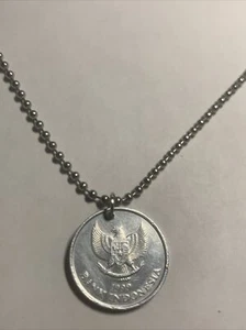 1999 Indonesia 100 Rupiah Coin Pendant Jakarta. Great Gift 🎁 - Picture 1 of 4
