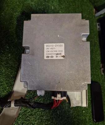 Hyundai ix35 2013 Altre Centraline Moduli 953102Y000 CAX30645 - Immagine 1 di 3