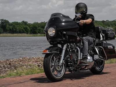 Klock Werks - KWB-03-0300 Kit de carenado estilo FXRP '82-'94/'99-'00 FXR Super Glide Foto 1 de 2