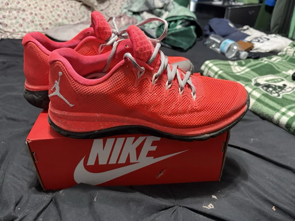 Zapatillas Jordan Talla 9.5 Jump Man Foto 1 de 4