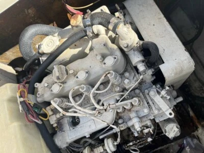 CUMMINS Onan 4 kw  Marine Diesel Generator 60 Hz - Running Take-Out - Image 1 of 2