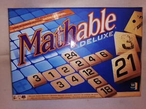 Mathable DELUXE - Il Gioco di Matematica a Numeri Incrociati - Piastrelle e Scaffali in Legno - Foto 1 di 3