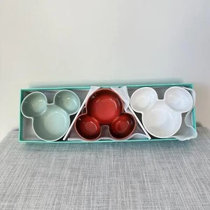 Le Creuset Mini Bowl Disney Mickey set of 3 New with Box - Picture 1 of 7