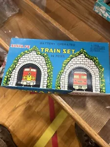 Vintage ALPS Japan Santa Fe Battery Operated Train Set Complete w/ Box - Picture 1 of 4