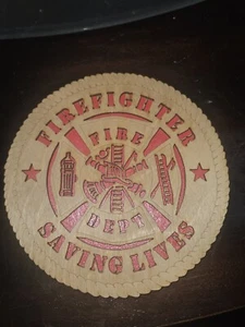 FireFighter Saving Lives persönliche Holz 3D Wand Tribute 6" - Bild 1 von 1