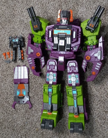 Transformers Earthrise Scorponok W/FasTrack *READ DESCRIPTION* Cover