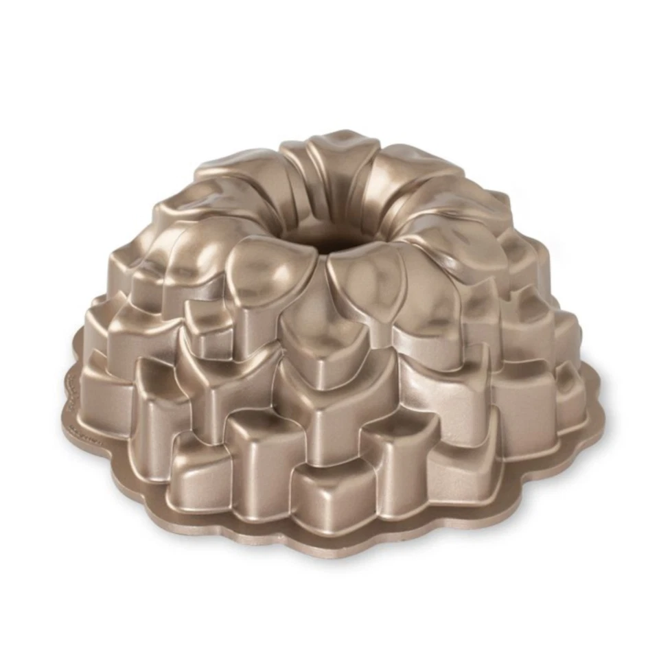 Nordic Ware 87537 Blossom Bundt Cake Pan