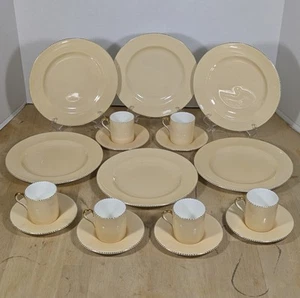 1930's Wedgwood Peach April Demitasse Cups Saucers, 8" Plates Set of 18 Pieces - Picture 1 of 8