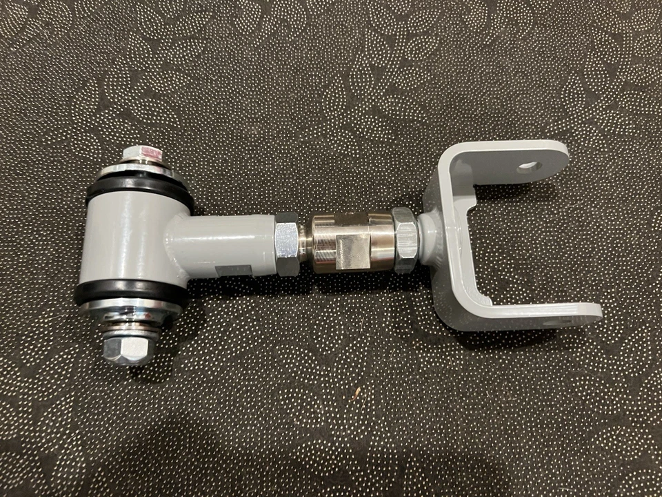 Brazo de control superior ajustable Steeda S197 Mustang - extremo de polietileno (2011-2014) Foto 1 de 4