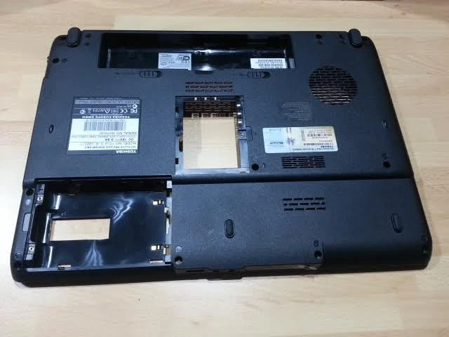 Housing for Toshiba Satellite L300 Series - Cover Base Bottom Case Lower - Image 1 of 1