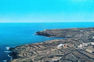 Cartolina - Isola di Pantelleria - Scauri - Tre Pietre - 1974 - Picture 1 of 2