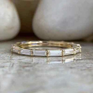 Anello anniversario moissanite taglio baguette 1,80 CT argento sterling eternità completa - Foto 1 di 5