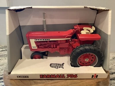 Vtg Ertl Farmall 706 Diesel Tractor Diecast 1:16 Scale Replica USA Made NIB - Image 1 of 4